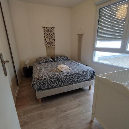 Saint Denis Appartement 2 Chambres Avec Parking מראה חיצוני תמונה